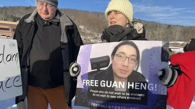 Guan Heng reunited with his mother Luo Yun after release